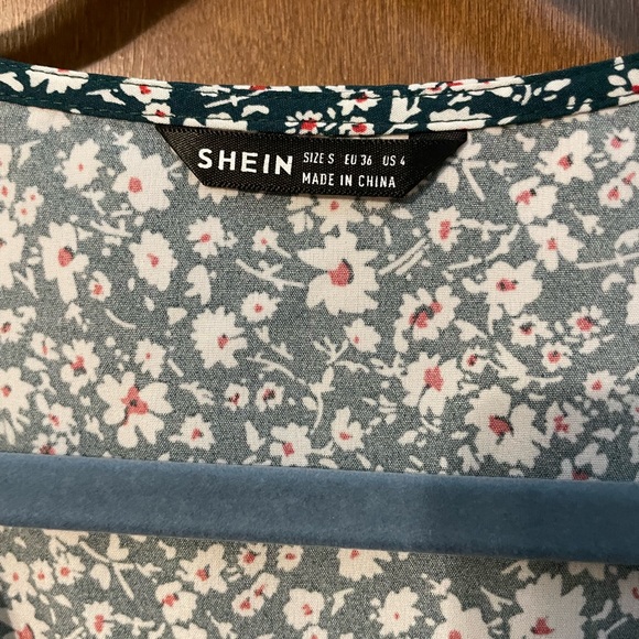 BUNDLE cropped tie front shirts - Picture 8 of 8